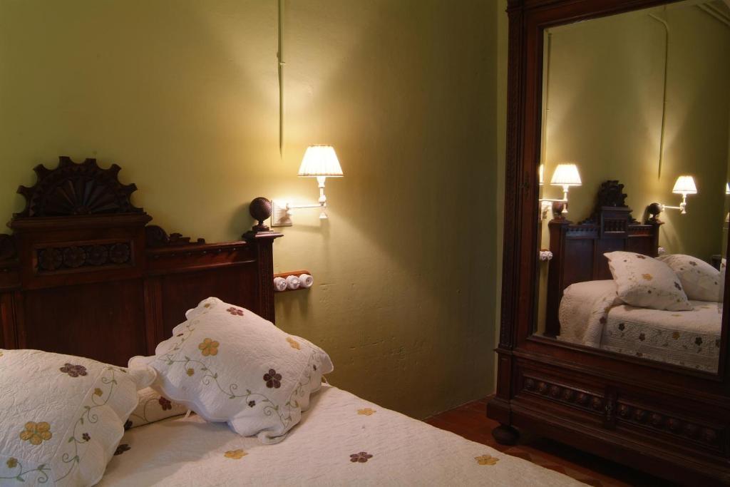 Hotel Rural Masia Font De L'Oca Espluga de Francolí Habitación foto